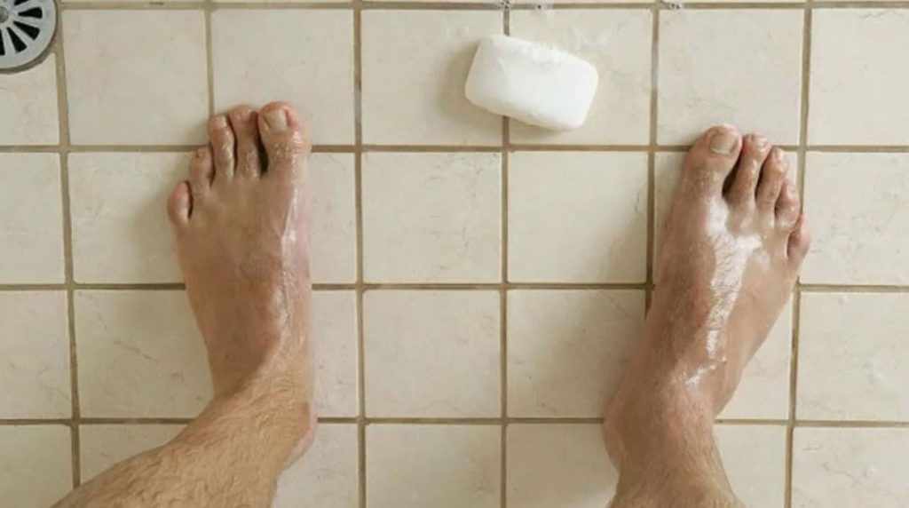 Где бесплатно помыться в России